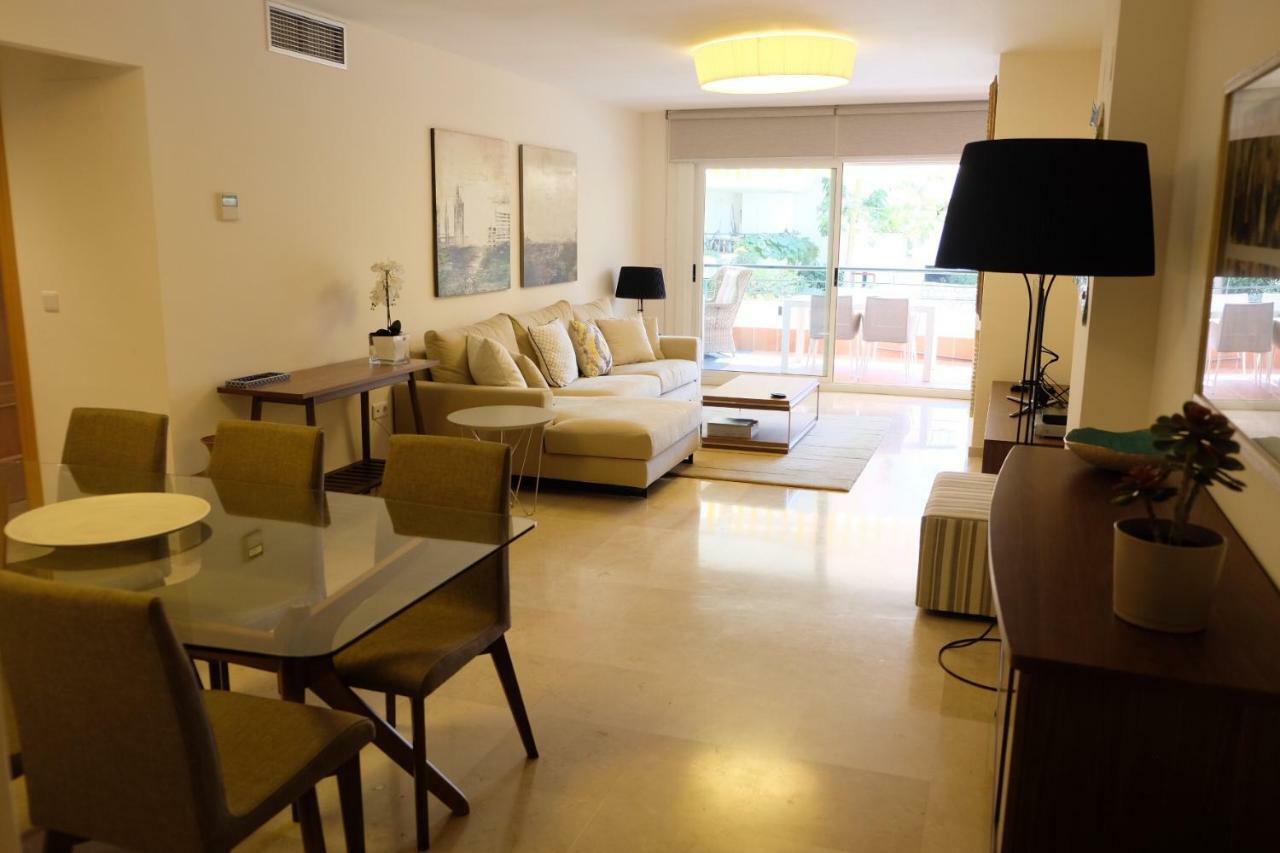 Luxury Modern With Terrace, Pool And Garage! Appartement